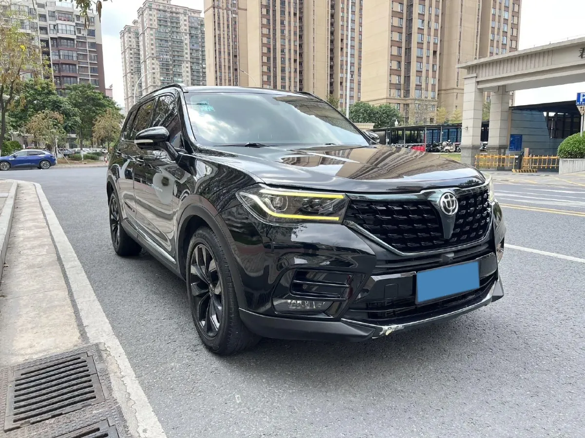 2019 Brilliance Auto V7 1.8T 231HP L4 7DCT,autocango,china used car exporter,china ev exporter,chinese used car exporter,chinese used ev exporter