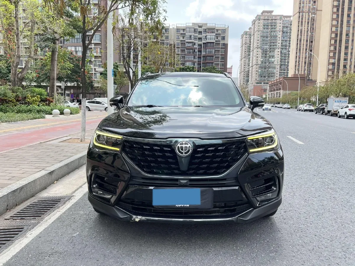 2019 Brilliance Auto V7 1.8T 231HP L4 7DCT,autocango,china used car exporter,china ev exporter,chinese used car exporter,chinese used ev exporter