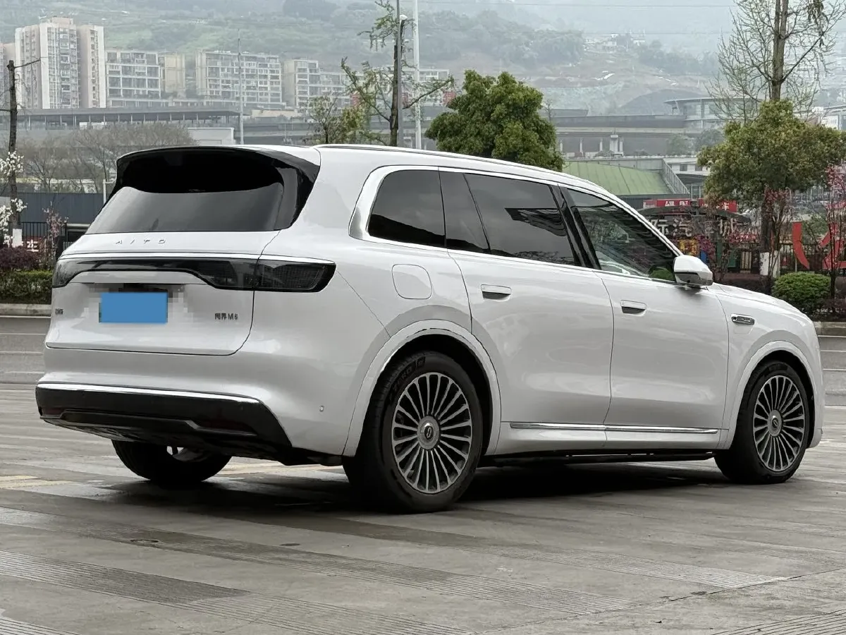 2025 AITO AITO M8 REEV 160HP REEV 53.4KWH,autocango,china used car exporter,china ev exporter,chinese used car exporter,chinese used ev exporter
