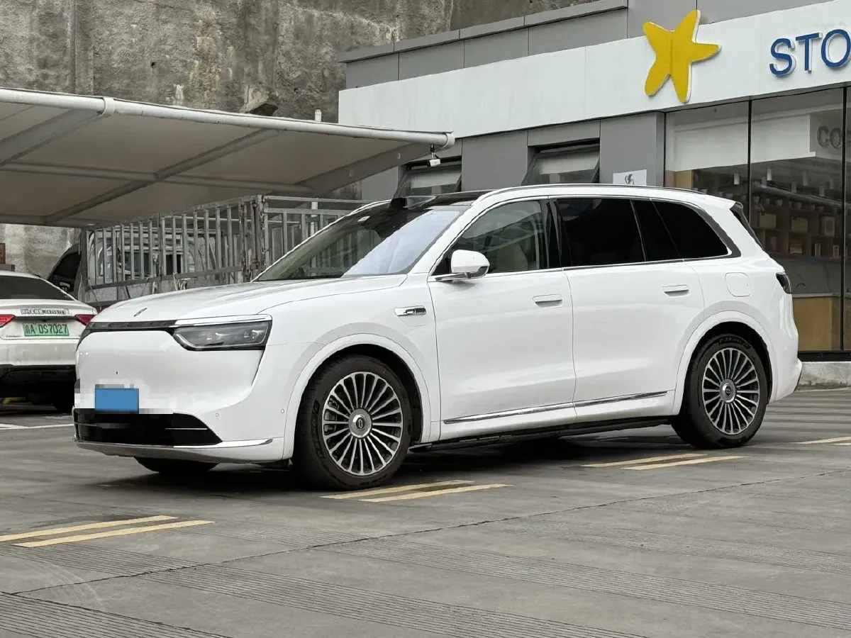 2025 AITO AITO M8 REEV 160HP REEV 53.4KWH,autocango,china used car exporter,china ev exporter,chinese used car exporter,chinese used ev exporter
