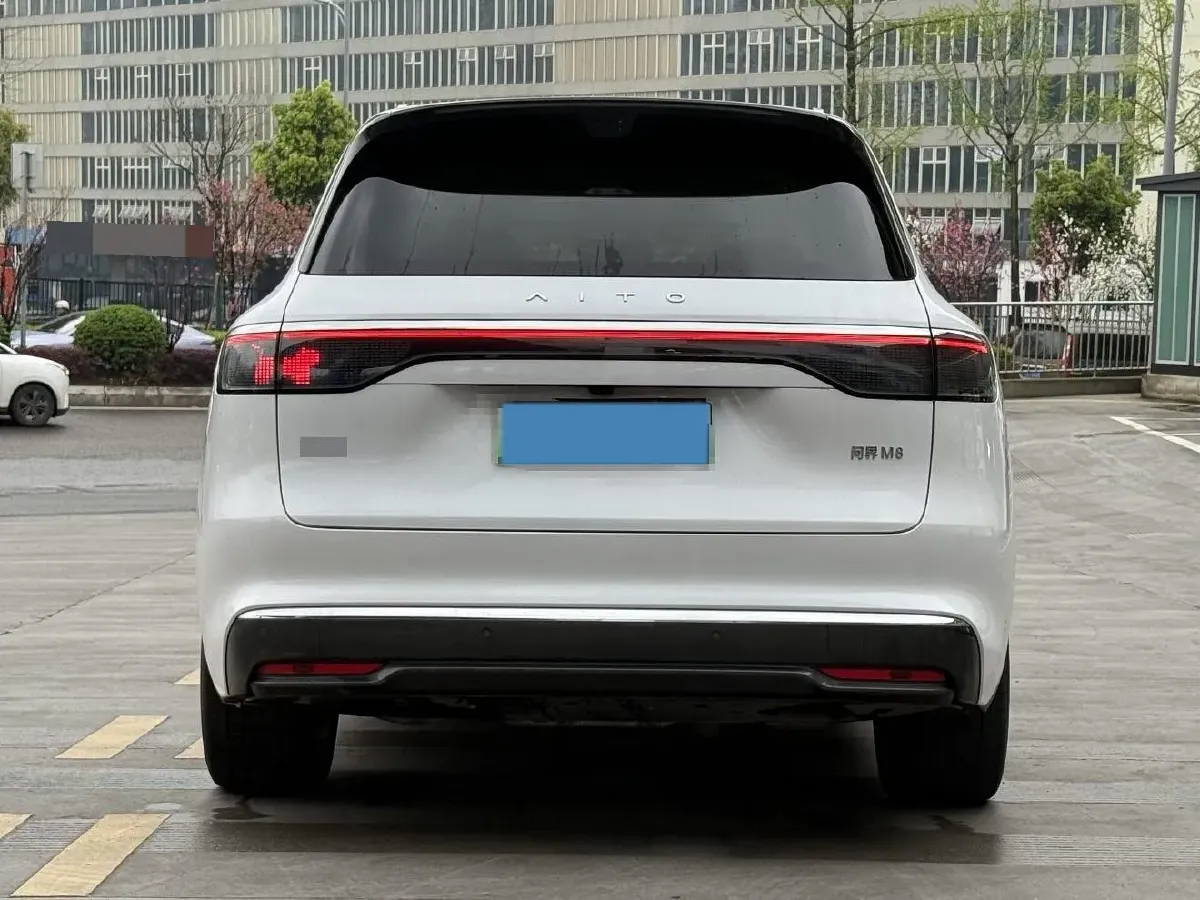 2025 AITO AITO M8 REEV 160HP REEV 53.4KWH,autocango,china used car exporter,china ev exporter,chinese used car exporter,chinese used ev exporter
