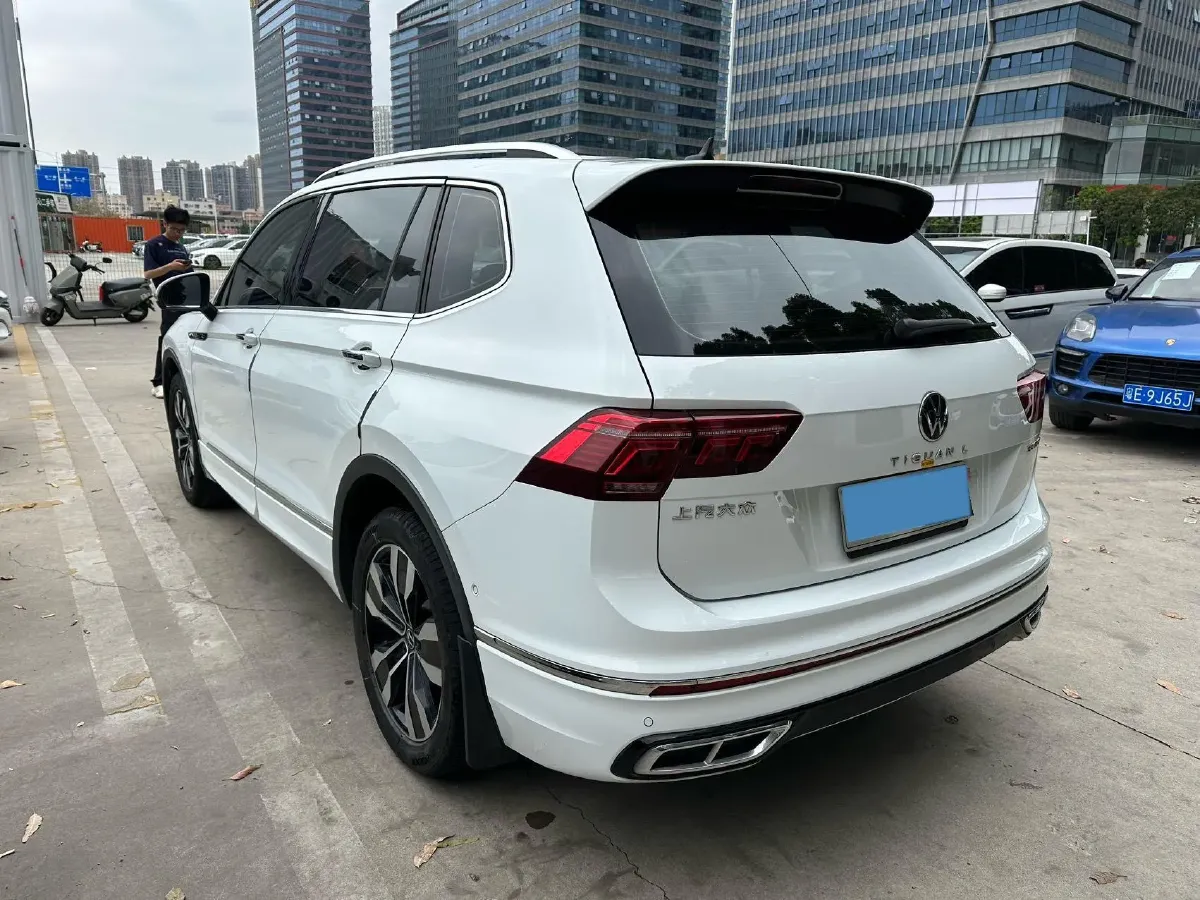 2024 Volkswagen Tiguan L 2.0T 186HP L4 7DCT,autocango,china used car exporter,china ev exporter,chinese used car exporter,chinese used ev exporter
