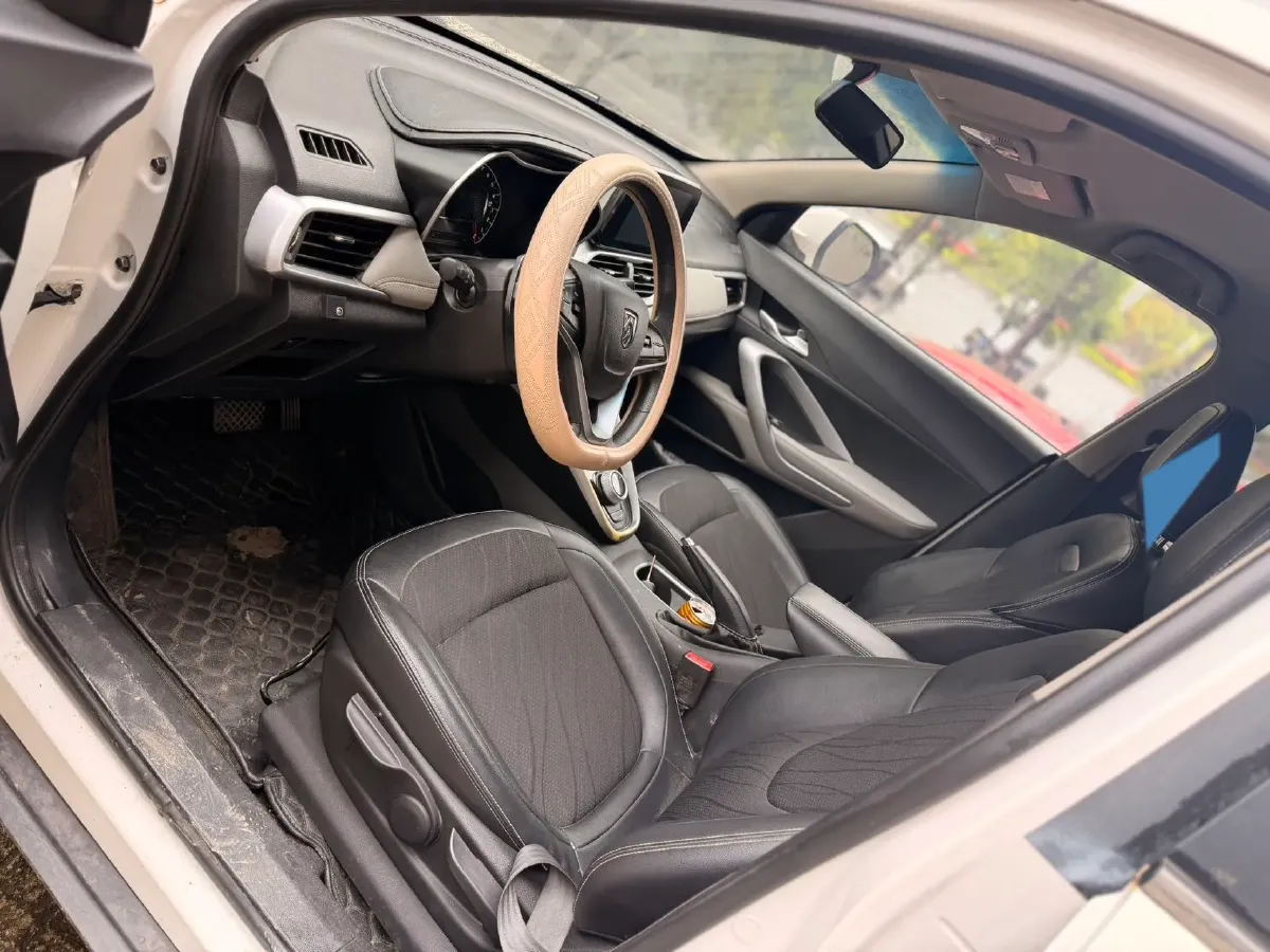 2017 HaiMa S5 Young Edition 1.6L 122HP L4 5MT,autocango,china used car exporter,china ev exporter,chinese used car exporter,chinese used ev exporter