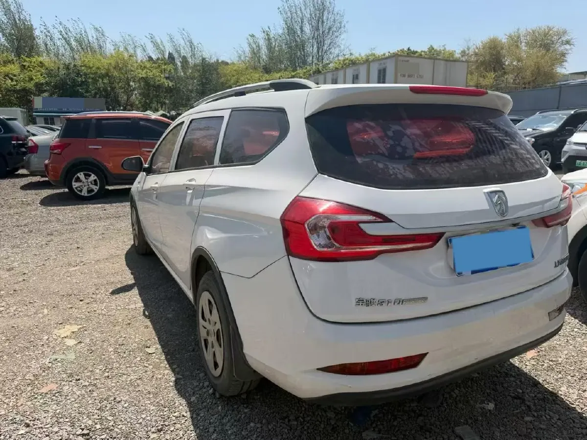 2017 BaoJun 310W 1.5L 112HP L4 6MT,autocango,china used car exporter,china ev exporter,chinese used car exporter,chinese used ev exporter