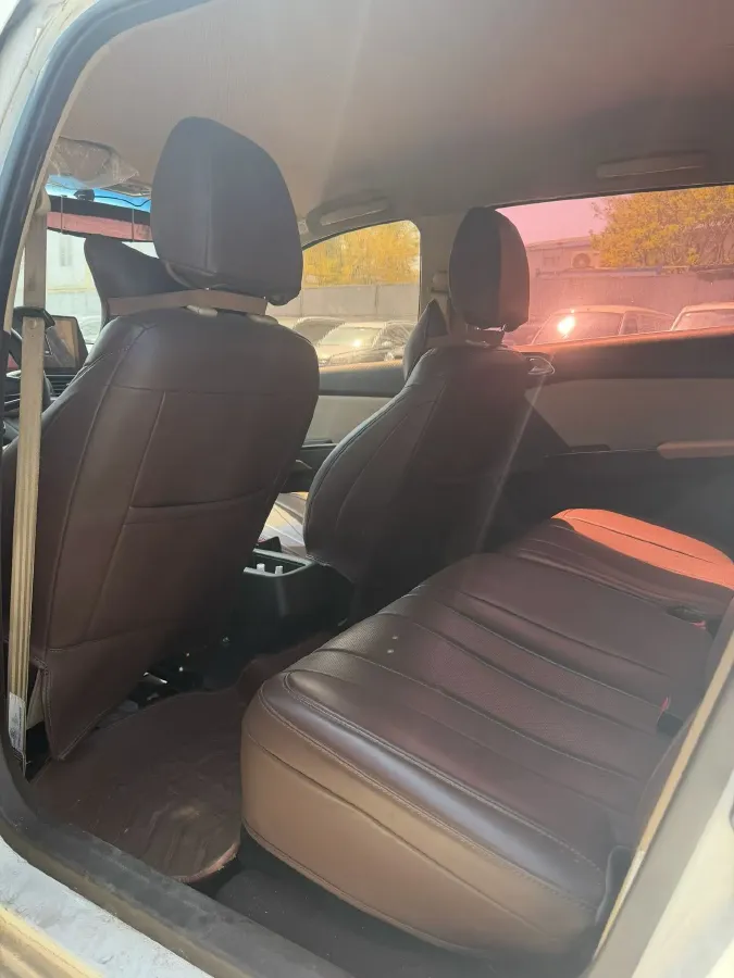 2017 BaoJun 310W 1.5L 112HP L4 6MT,autocango,china used car exporter,china ev exporter,chinese used car exporter,chinese used ev exporter