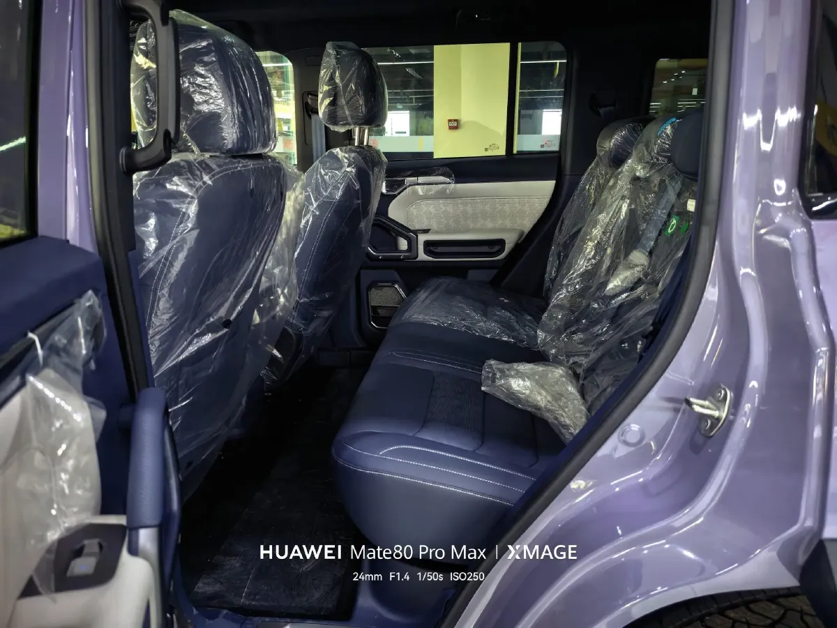 2025 Jetour Traveller 2.0T 254HP L4 7DCT,autocango,china used car exporter,china ev exporter,chinese used car exporter,chinese used ev exporter