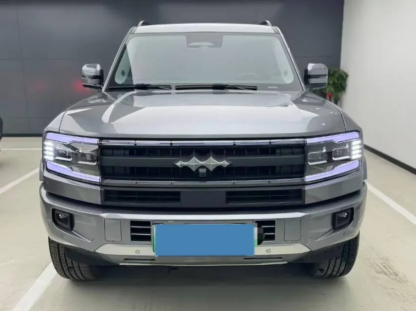 2025 FangChengBao Bao 5 1.5T 194HP L4 E-CVT PHEV 31.8KWH,autocango,china used car exporter,china ev exporter,chinese used car exporter,chinese used ev exporter