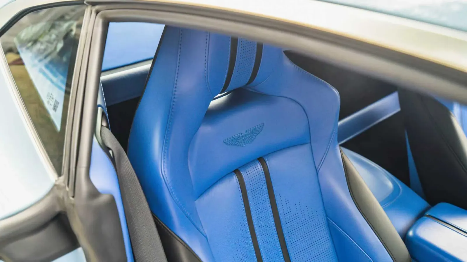 2020 Aston Martin V8 Vantage 4.0T 510HP V8 8AT,autocango,china used car exporter,china ev exporter,chinese used car exporter,chinese used ev exporter