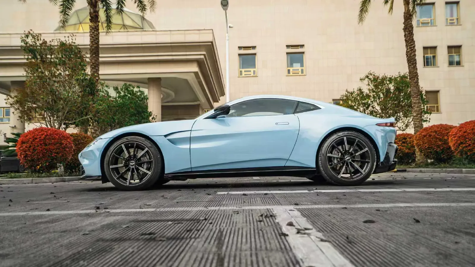 2020 Aston Martin V8 Vantage 4.0T 510HP V8 8AT,autocango,china used car exporter,china ev exporter,chinese used car exporter,chinese used ev exporter