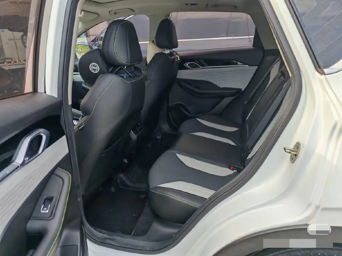 2023 Geely Coolray 1.5T 181HP L4 7DCT,autocango,china used car exporter,china ev exporter,chinese used car exporter,chinese used ev exporter