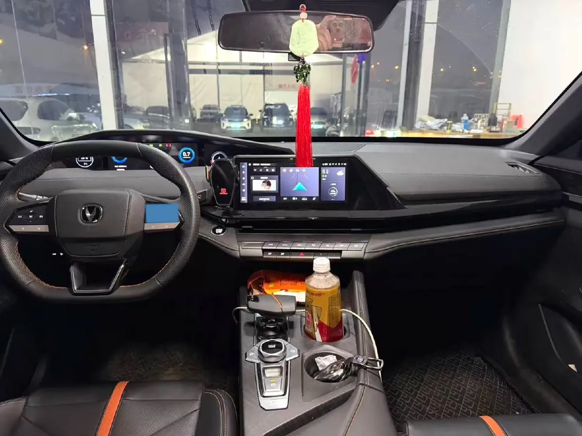 2024 ChangAn UNI-V 1.5T 188HP L4 7DCT,autocango,china used car exporter,china ev exporter,chinese used car exporter,chinese used ev exporter