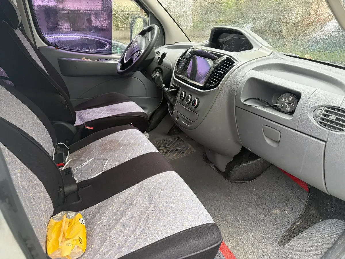 2020 MAXUS XinTu V80 2.5T 136HP L4 6MT,autocango,china used car exporter,china ev exporter,chinese used car exporter,chinese used ev exporter