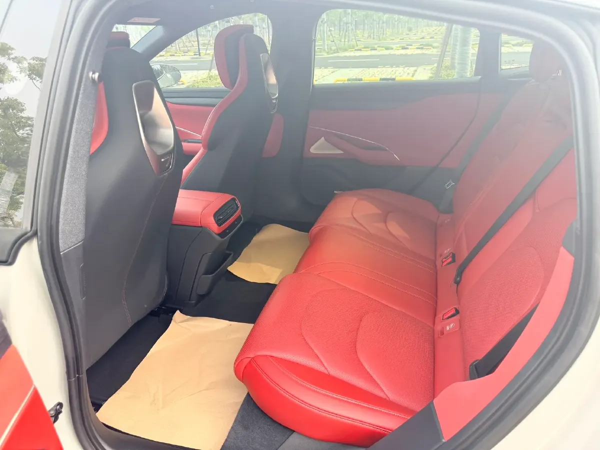 2024 MI SU7 BEV 73.6KWH,autocango,china used car exporter,china ev exporter,chinese used car exporter,chinese used ev exporter