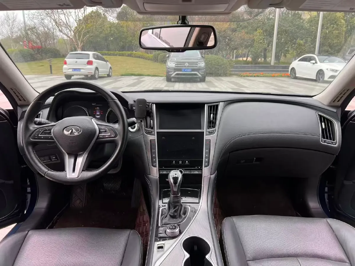 2018 Jeep Grand Commander 2.0T 265HP L4 9AT,autocango,china used car exporter,china ev exporter,chinese used car exporter,chinese used ev exporter