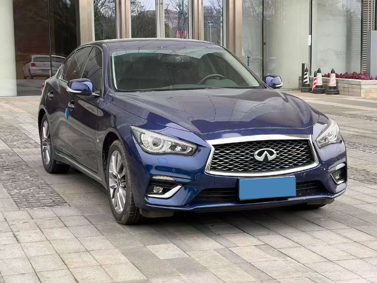 2018 Jeep Grand Commander 2.0T 265HP L4 9AT,autocango,china used car exporter,china ev exporter,chinese used car exporter,chinese used ev exporter