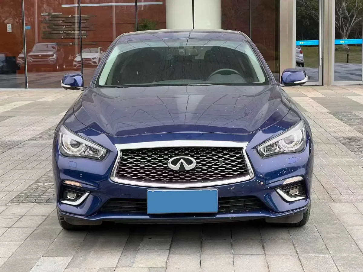 2018 Jeep Grand Commander 2.0T 265HP L4 9AT,autocango,china used car exporter,china ev exporter,chinese used car exporter,chinese used ev exporter