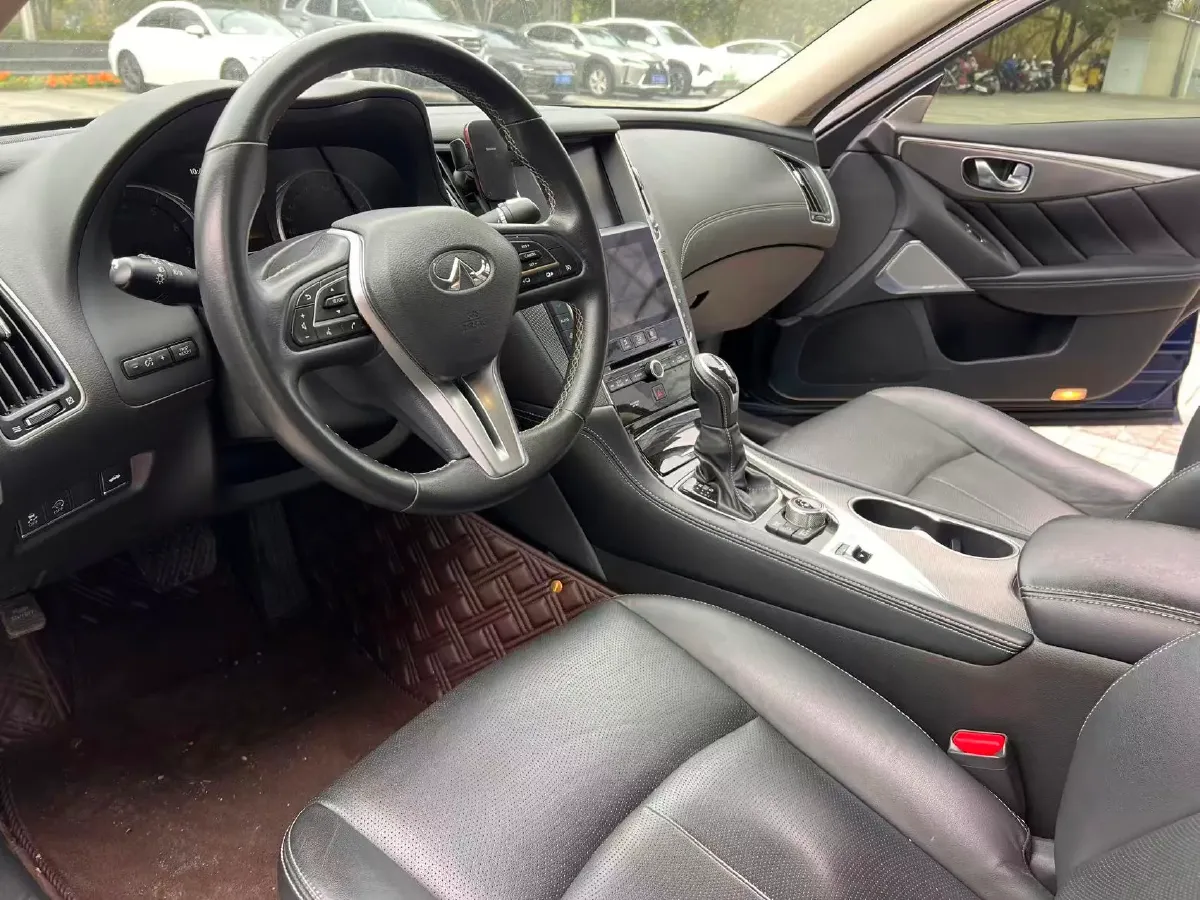 2018 Jeep Grand Commander 2.0T 265HP L4 9AT,autocango,china used car exporter,china ev exporter,chinese used car exporter,chinese used ev exporter