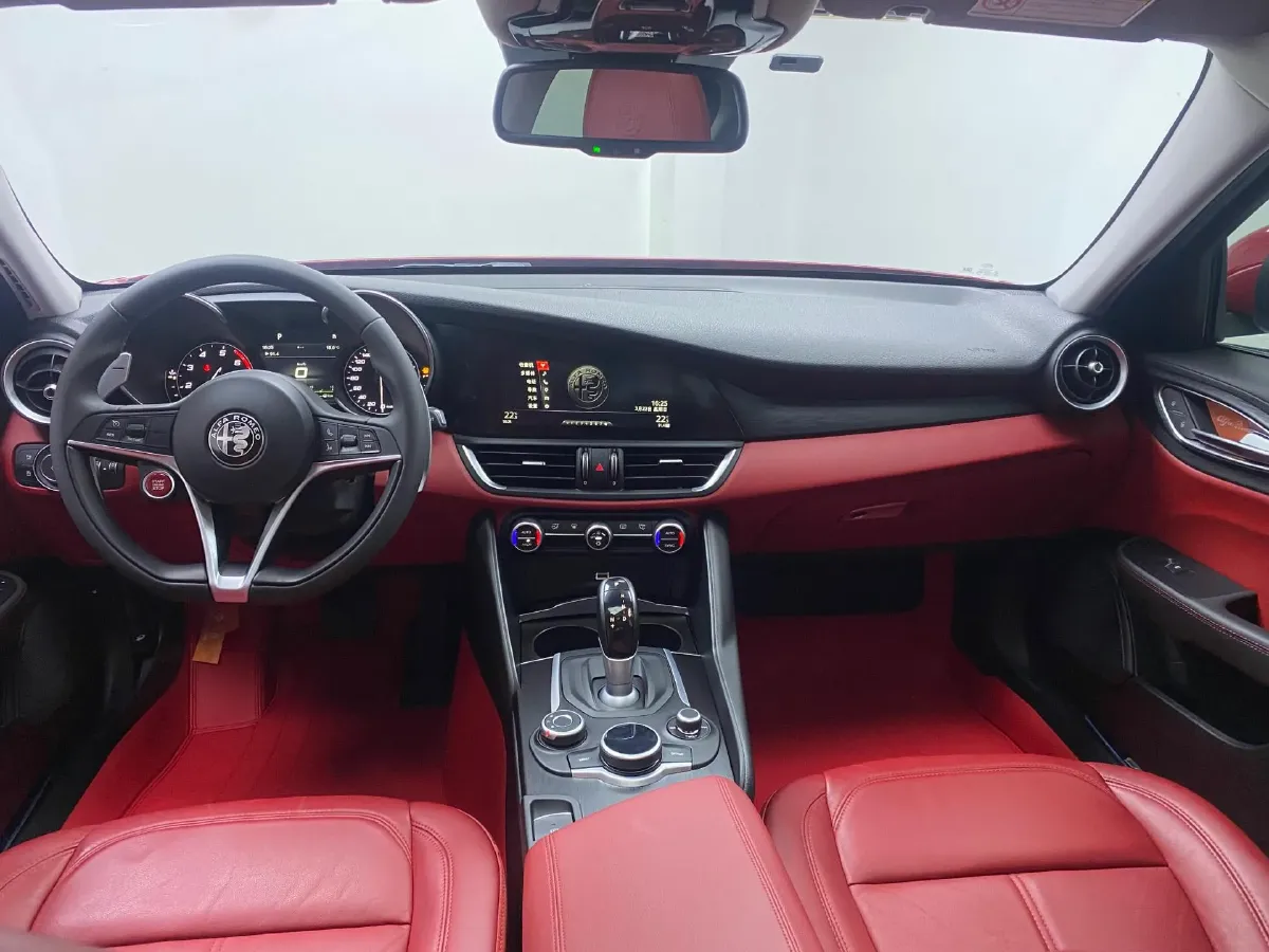 2017 Ford Mustang 2.3T 314HP L4 6AT,autocango,china used car exporter,china ev exporter,chinese used car exporter,chinese used ev exporter