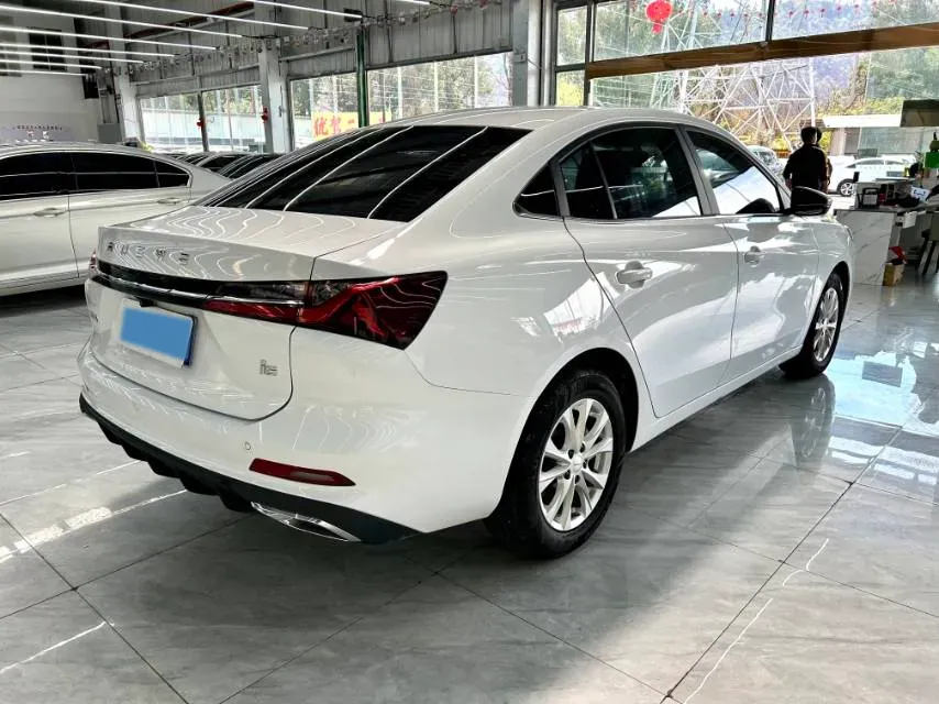 2024 Roewe i5 1.5L 129HP L4 CVT,autocango,china used car exporter,china ev exporter,chinese used car exporter,chinese used ev exporter