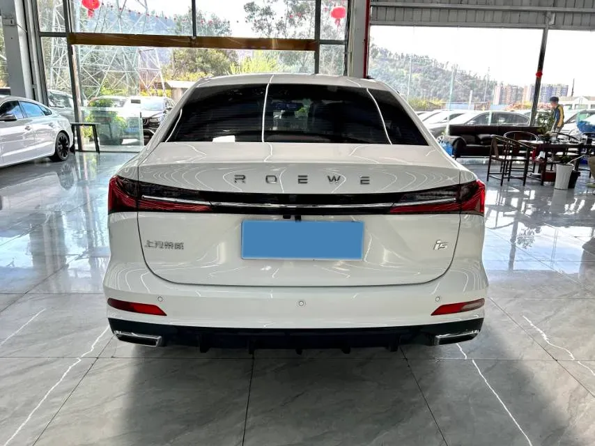2024 Roewe i5 1.5L 129HP L4 CVT,autocango,china used car exporter,china ev exporter,chinese used car exporter,chinese used ev exporter