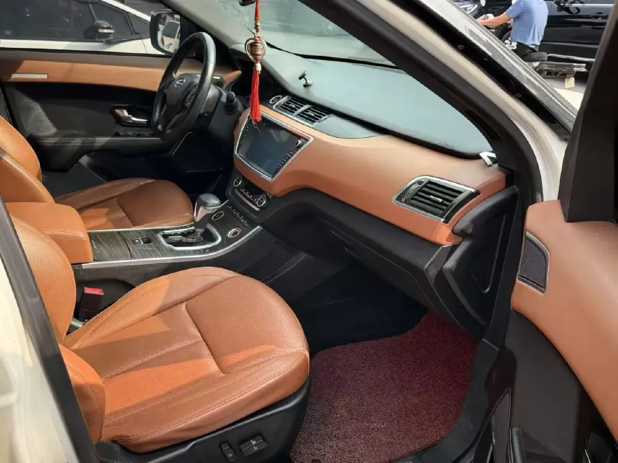 2018 Landwind X7 1.5T 163HP L4 8AT,autocango,china used car exporter,china ev exporter,chinese used car exporter,chinese used ev exporter