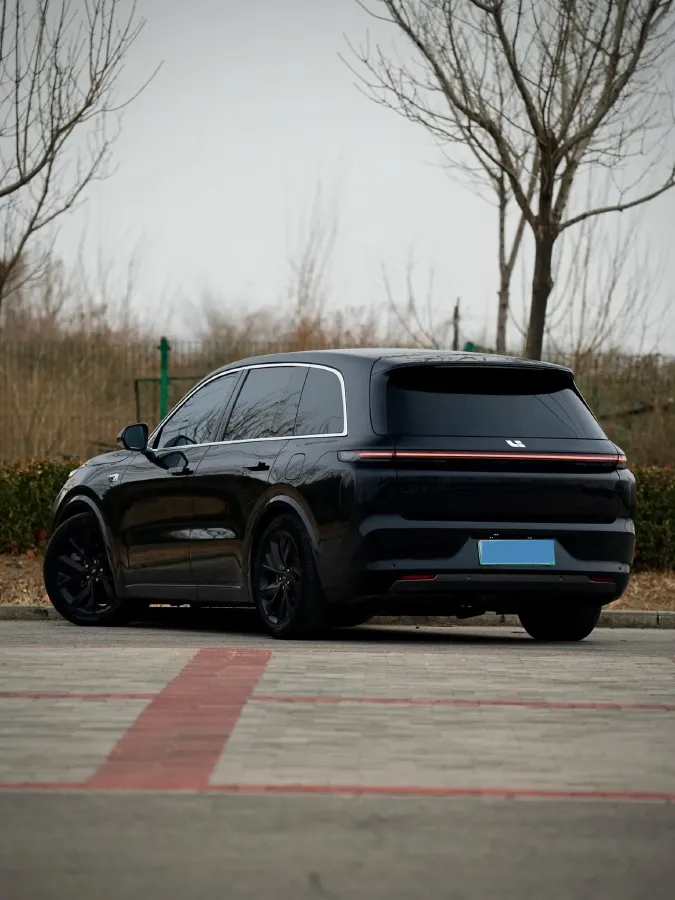 2023 Li L8 Range Extended 154HP REEV 40.9KWH,autocango,china used car exporter,china ev exporter,chinese used car exporter,chinese used ev exporter