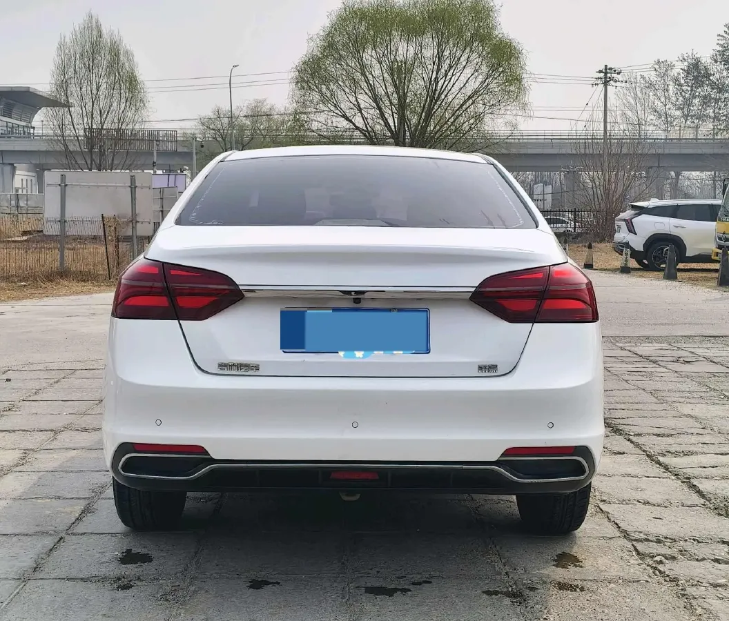 2019 Geely Emgrand 1.5L 109HP L4 5MT,autocango,china used car exporter,china ev exporter,chinese used car exporter,chinese used ev exporter