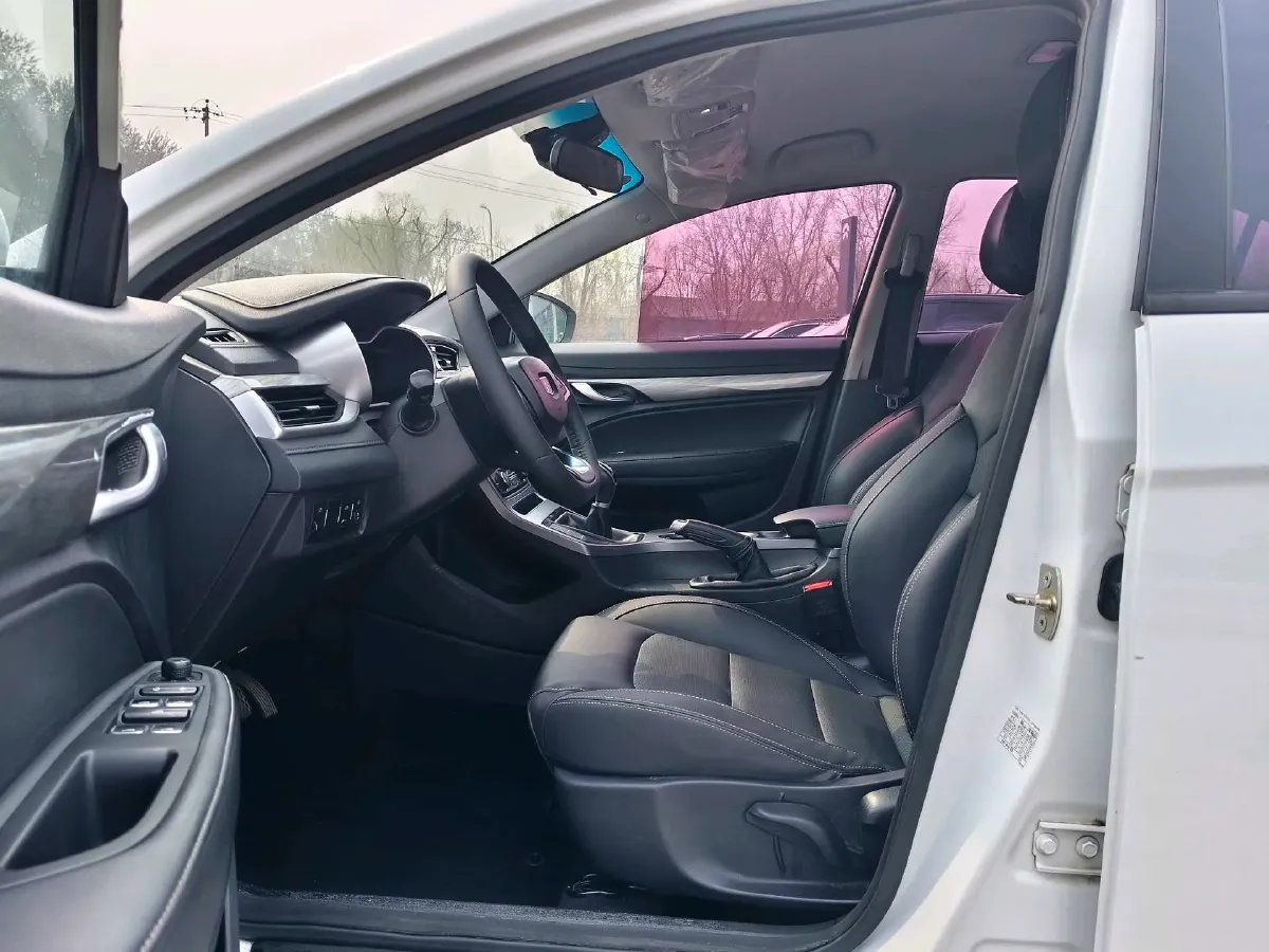 2019 Geely Emgrand 1.5L 109HP L4 5MT,autocango,china used car exporter,china ev exporter,chinese used car exporter,chinese used ev exporter