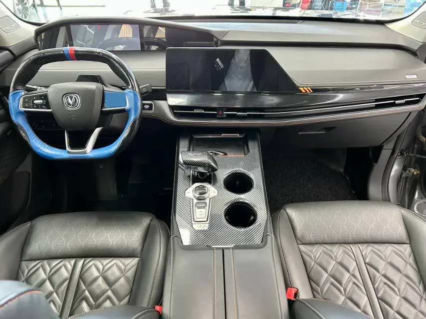 2021 ChangAn UNI-K 2.0T 233HP L4 8AT,autocango,china used car exporter,china ev exporter,chinese used car exporter,chinese used ev exporter