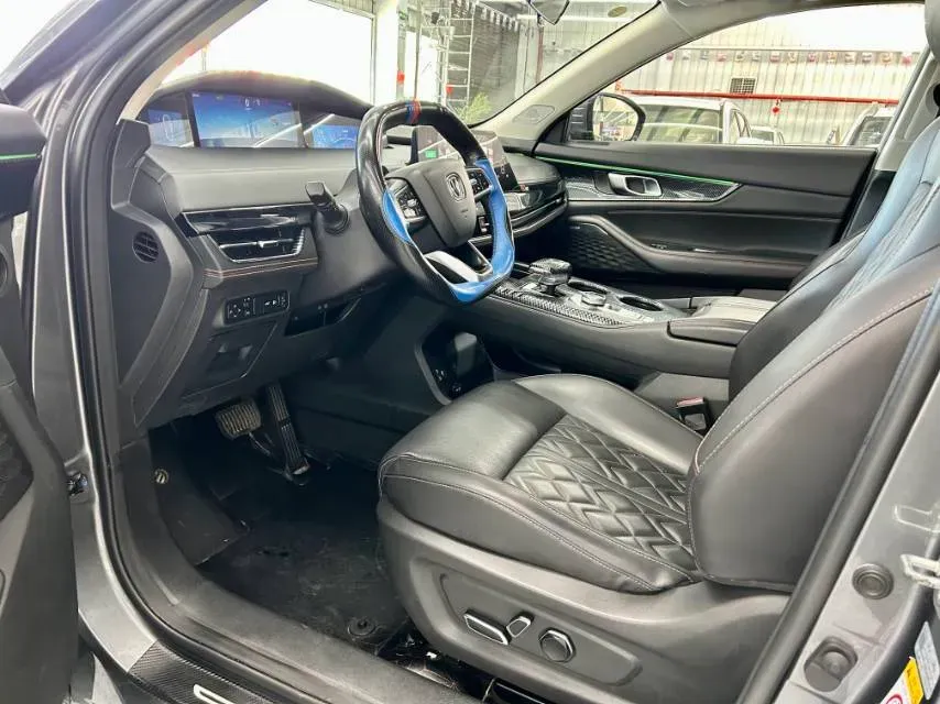 2021 ChangAn UNI-K 2.0T 233HP L4 8AT,autocango,china used car exporter,china ev exporter,chinese used car exporter,chinese used ev exporter