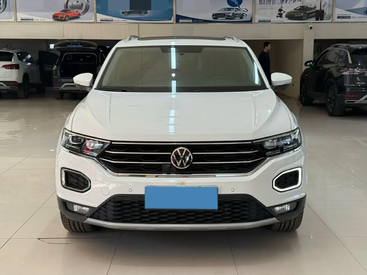 2022 Volkswagen T-Roc 1.4T 150HP L4 7DCT,autocango,china used car exporter,china ev exporter,chinese used car exporter,chinese used ev exporter