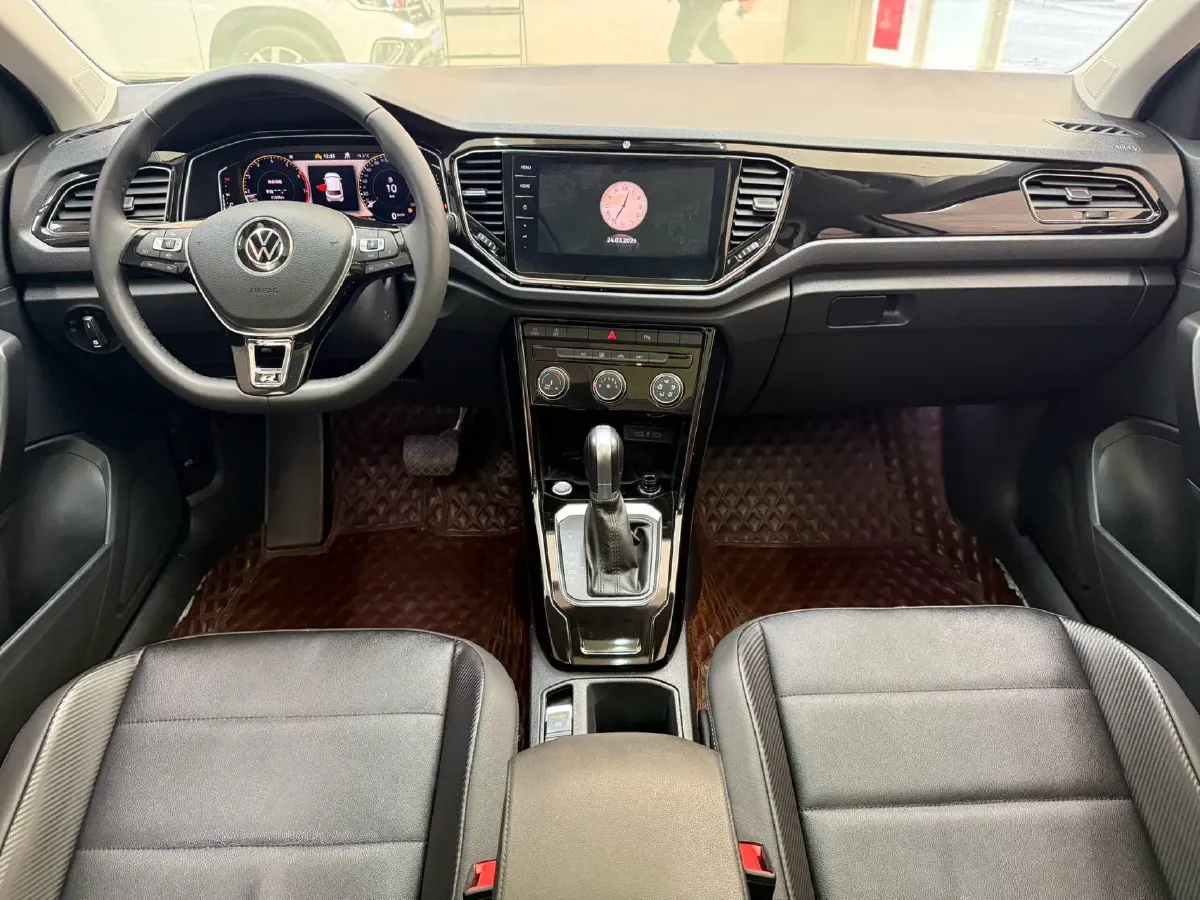 2022 Volkswagen T-Roc 1.4T 150HP L4 7DCT,autocango,china used car exporter,china ev exporter,chinese used car exporter,chinese used ev exporter