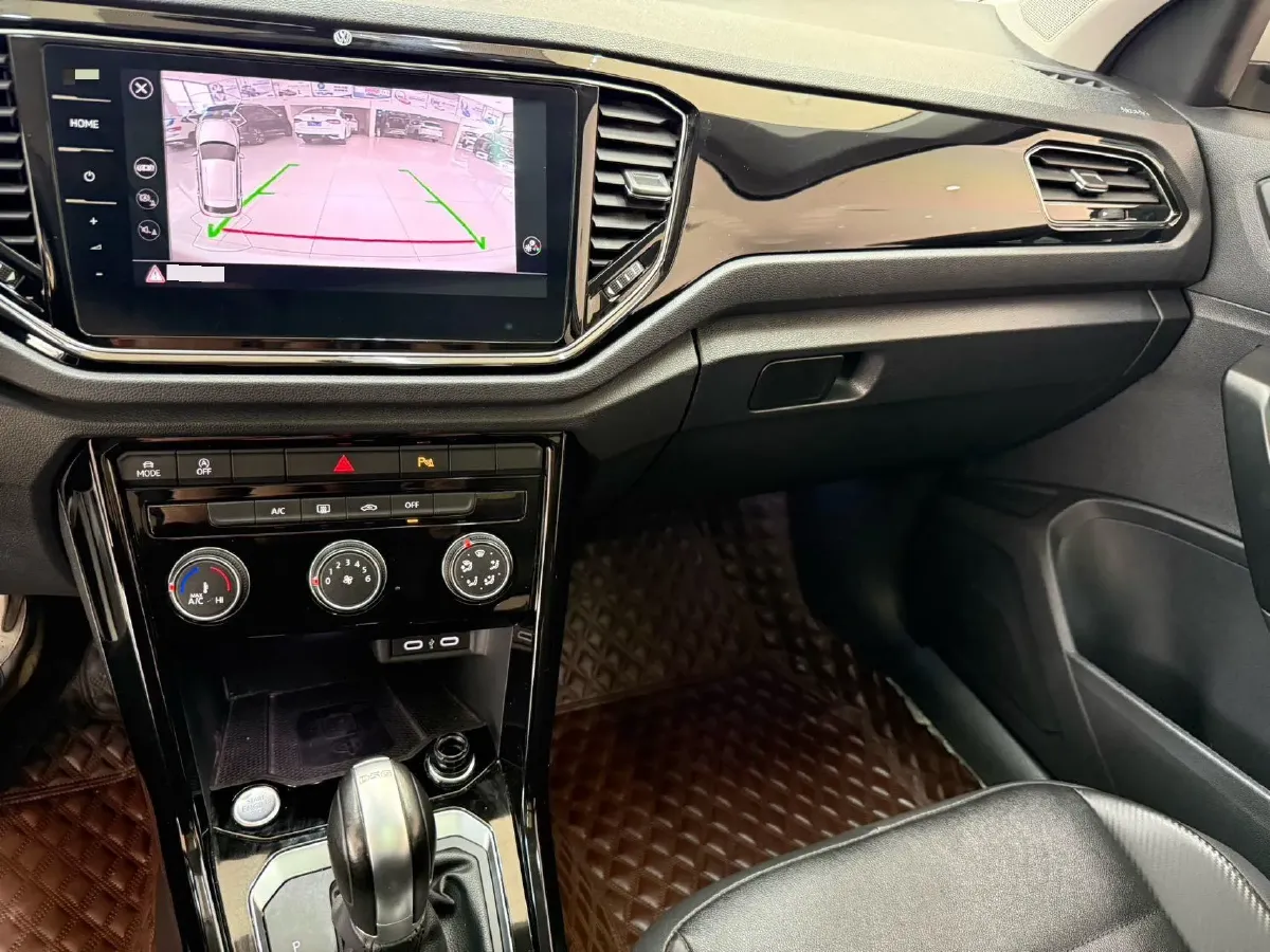 2022 Volkswagen T-Roc 1.4T 150HP L4 7DCT,autocango,china used car exporter,china ev exporter,chinese used car exporter,chinese used ev exporter