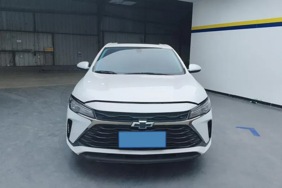 2024 Chevrolet Monza 1.5L 113HP L4 6DCT,autocango,china used car exporter,china ev exporter,chinese used car exporter,chinese used ev exporter