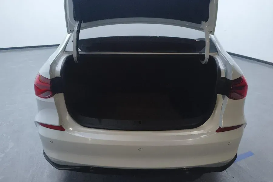 2024 Chevrolet Monza 1.5L 113HP L4 6DCT,autocango,china used car exporter,china ev exporter,chinese used car exporter,chinese used ev exporter