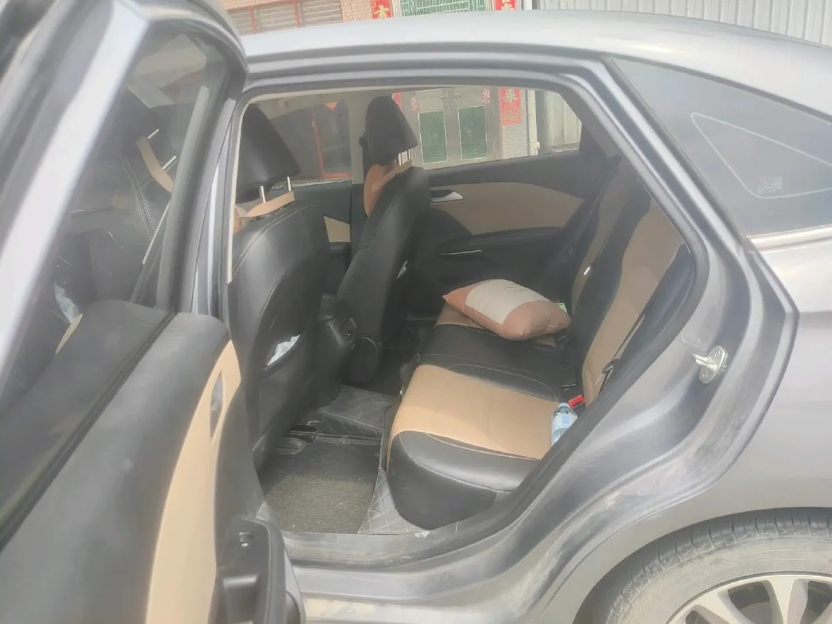 2022 Chevrolet Monza 1.5L 113HP L4 6AT,autocango,china used car exporter,china ev exporter,chinese used car exporter,chinese used ev exporter