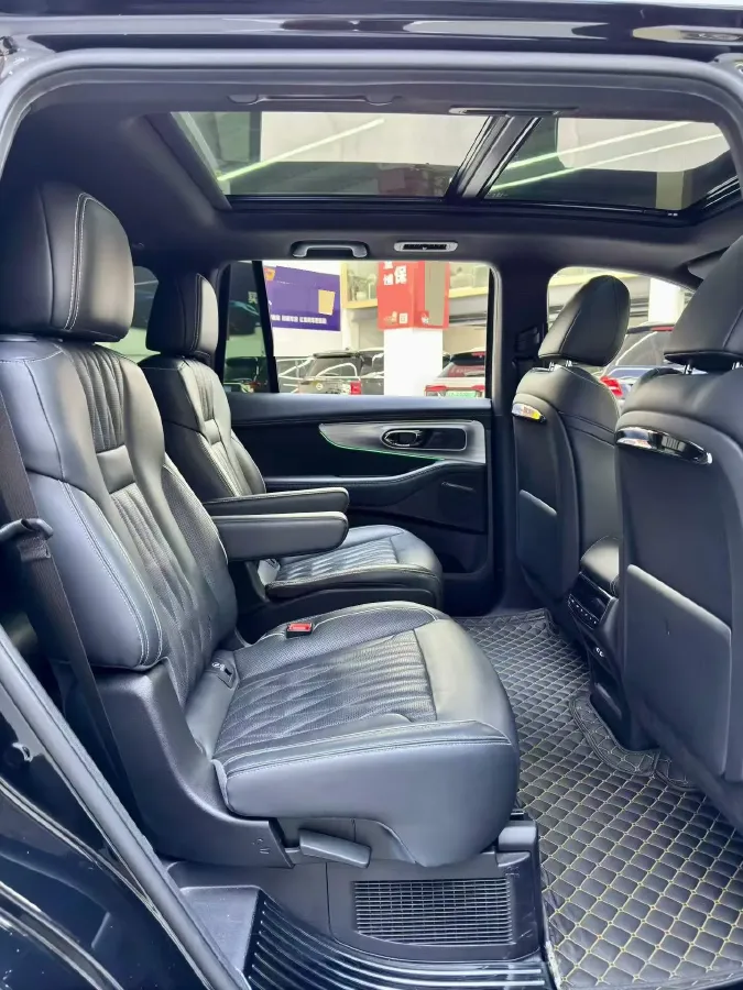 2024 GAC Trumpchi GS8 2.0T 252HP L4 8AT,autocango,china used car exporter,china ev exporter,chinese used car exporter,chinese used ev exporter