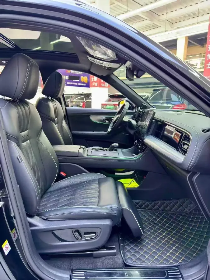 2024 GAC Trumpchi GS8 2.0T 252HP L4 8AT,autocango,china used car exporter,china ev exporter,chinese used car exporter,chinese used ev exporter