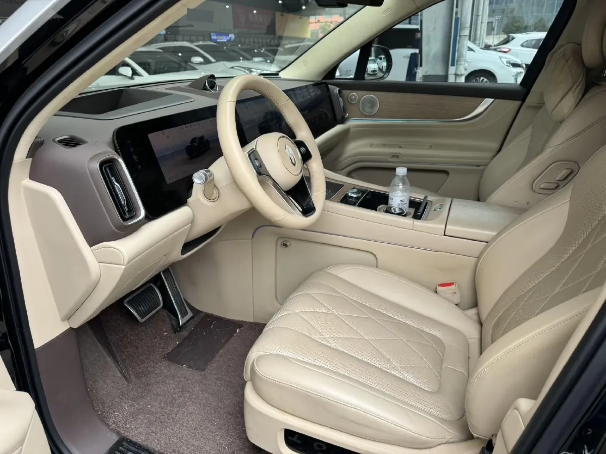 2024 AITO AITO M9 1.5T 152HP L4 REEV 42KWH,autocango,china used car exporter,china ev exporter,chinese used car exporter,chinese used ev exporter