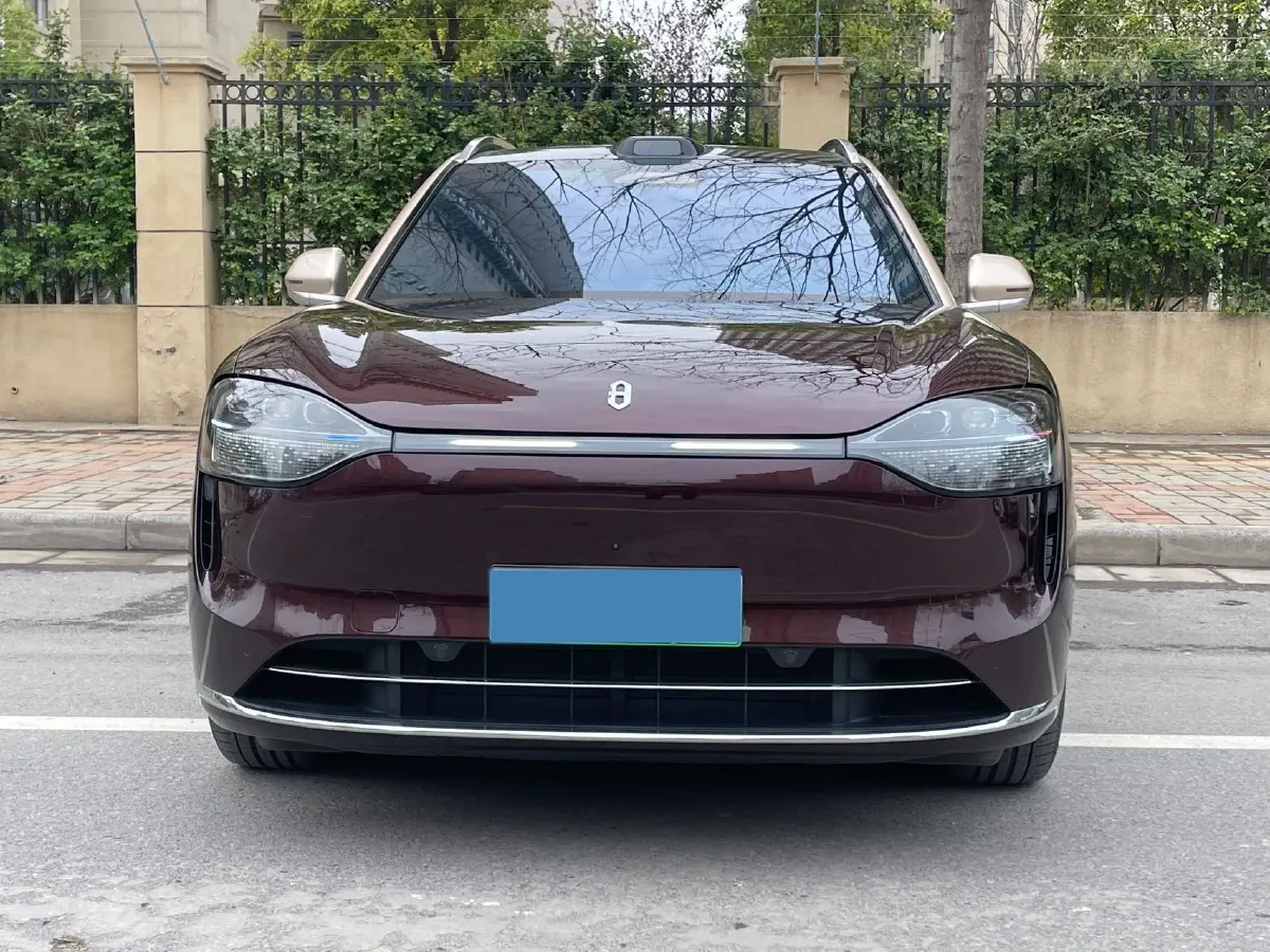 2025 AITO AITO M9 REEV 160HP REEV 52KWH,autocango,china used car exporter,china ev exporter,chinese used car exporter,chinese used ev exporter