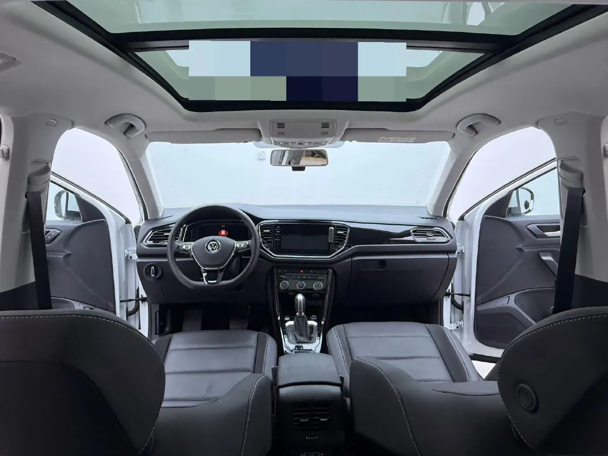 2021 Volkswagen T-Roc 1.4T 150HP L4 7DCT,autocango,china used car exporter,china ev exporter,chinese used car exporter,chinese used ev exporter