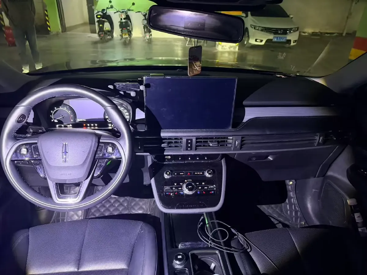 2020 Lincoln Corsair 2.0T 245HP L4 8AT,autocango,china used car exporter,china ev exporter,chinese used car exporter,chinese used ev exporter