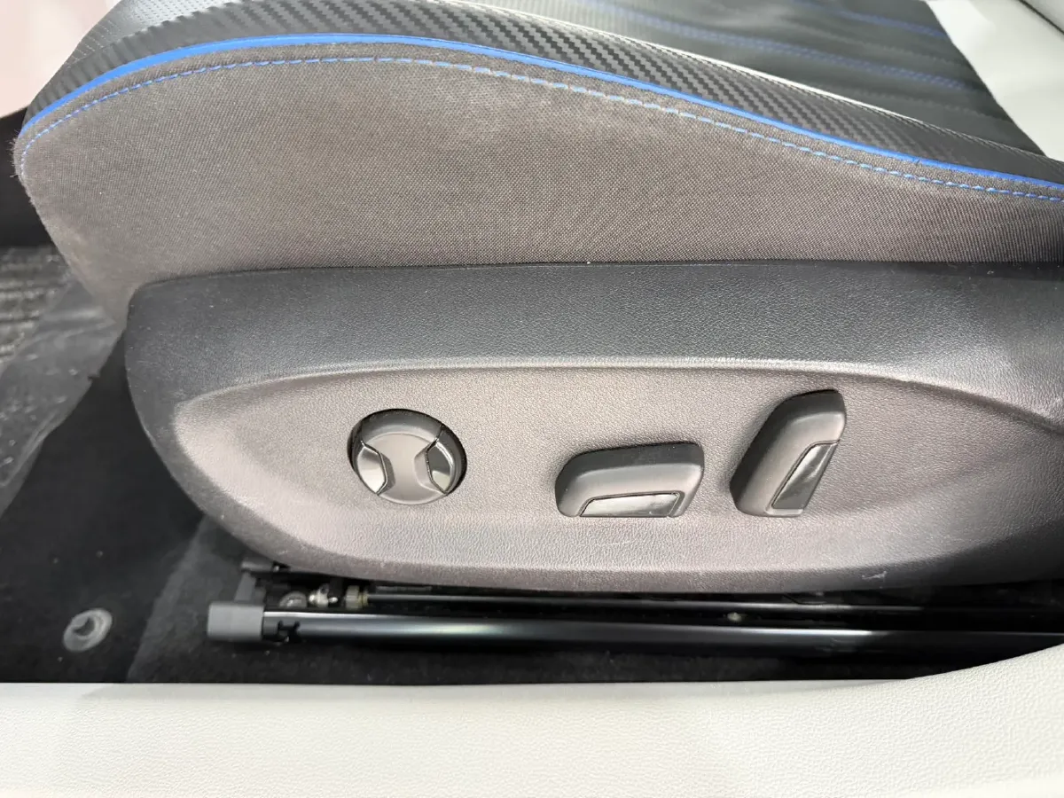 2022 Exceed TXL 2.0T 261HP L4 7DCT,autocango,china used car exporter,china ev exporter,chinese used car exporter,chinese used ev exporter