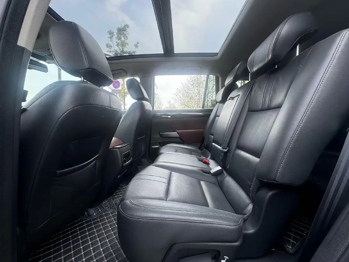 2017 GAC Trumpchi GS8 2.0T 201HP L4 6AT,autocango,china used car exporter,china ev exporter,chinese used car exporter,chinese used ev exporter