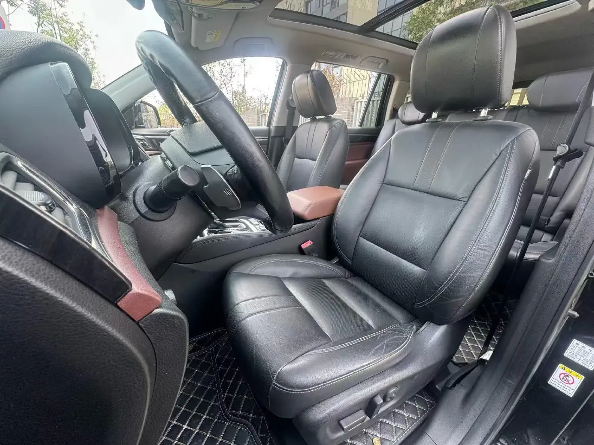 2017 GAC Trumpchi GS8 2.0T 201HP L4 6AT,autocango,china used car exporter,china ev exporter,chinese used car exporter,chinese used ev exporter