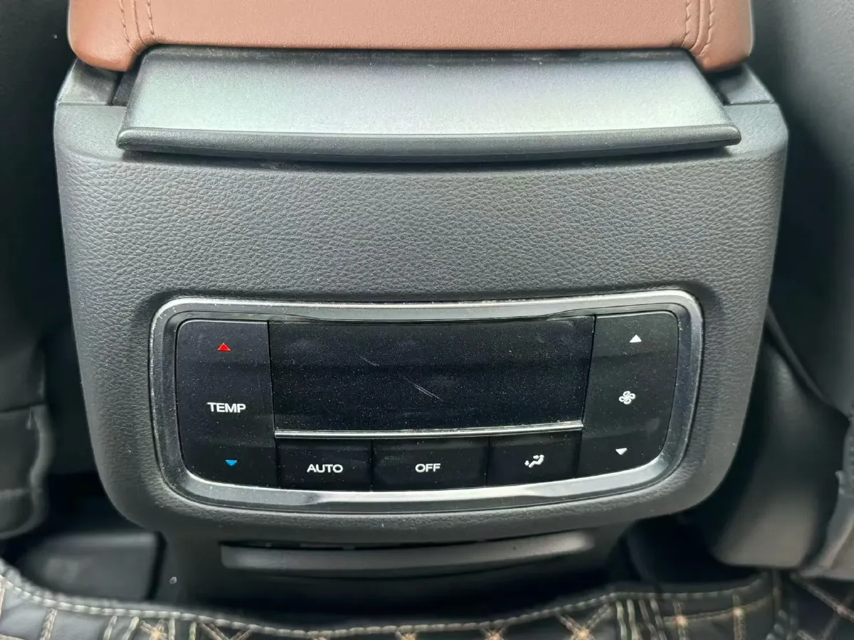 2017 GAC Trumpchi GS8 2.0T 201HP L4 6AT,autocango,china used car exporter,china ev exporter,chinese used car exporter,chinese used ev exporter