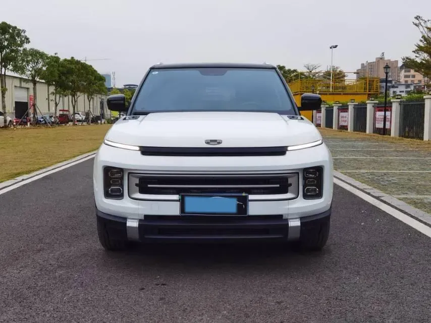 2023 Geely ICON 1.5T 181HP L4 7DCT,autocango,china used car exporter,china ev exporter,chinese used car exporter,chinese used ev exporter