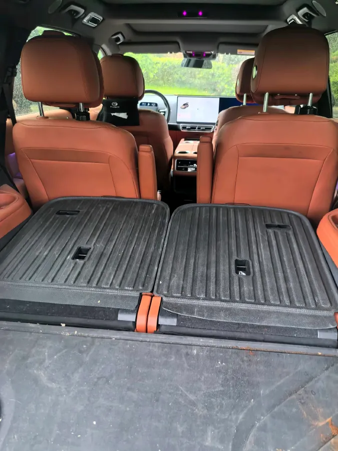 2023 Li L8 Range Extended 154HP REEV 40.9KWH,autocango,china used car exporter,china ev exporter,chinese used car exporter,chinese used ev exporter