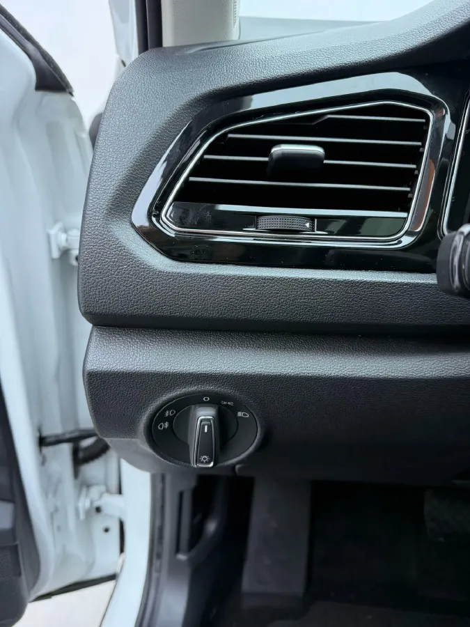 2021 Volkswagen T-Roc 1.4T 150HP L4 7DCT,autocango,china used car exporter,china ev exporter,chinese used car exporter,chinese used ev exporter