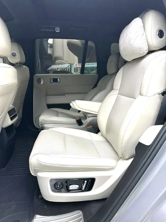 2023 Li L8 Range Extended 154HP REEV 40.9KWH,autocango,china used car exporter,china ev exporter,chinese used car exporter,chinese used ev exporter